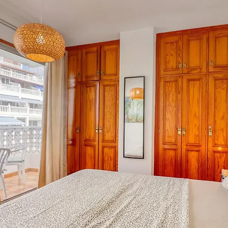 Bright Apartment, Ocean View And 1 Minute Walk To The *